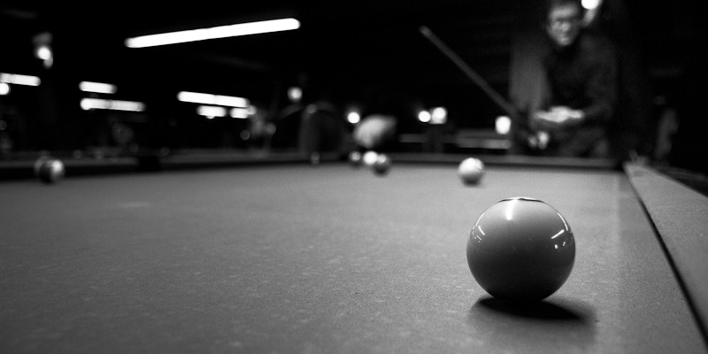 A Friday night at the pool #3: Come on!